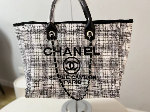 CHANEL tote ladies shopping bags